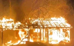 Sakarya’da Boş Bir Baraka Alev Topuna Döndü