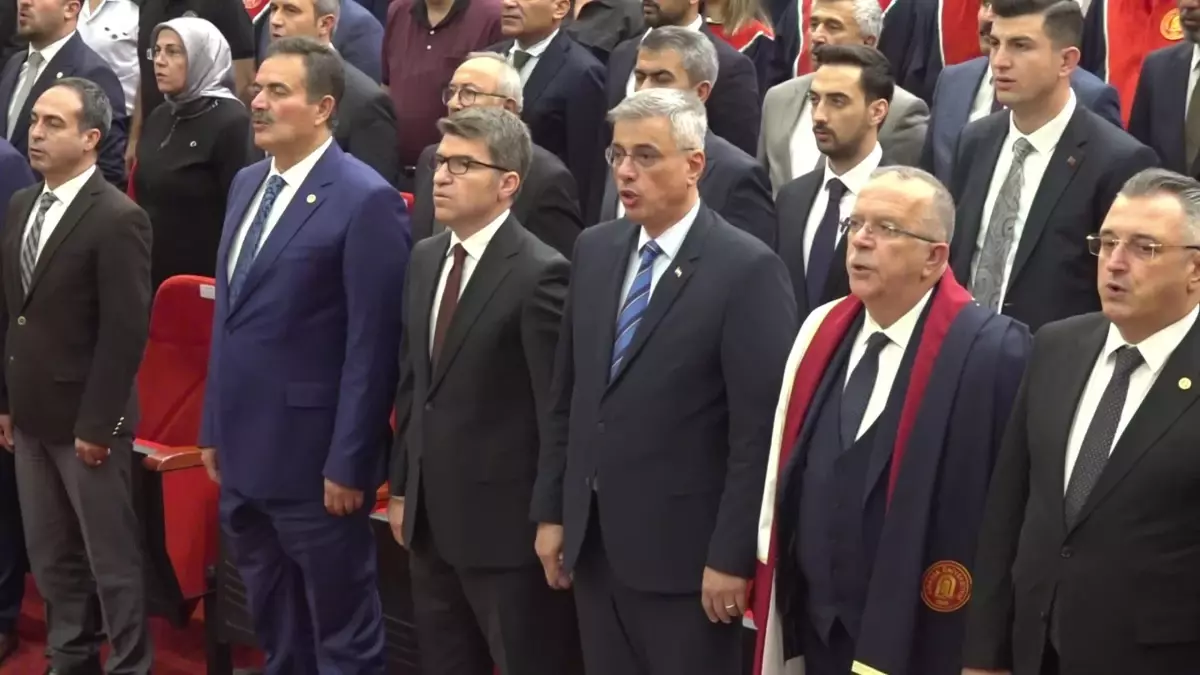 Bakan Memişoğlu’ndan İnsanlara Yatırım Vurgusu