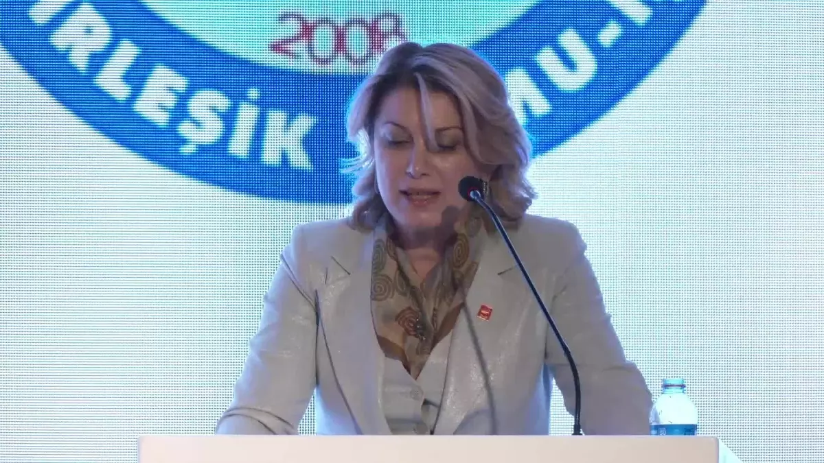 CHP’li İsimlerden Sağlık Emekçilerine Destek