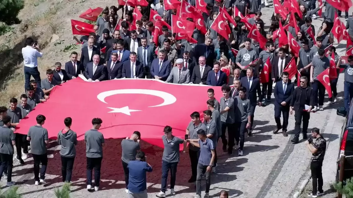 Erzurum’da öğrencilere tarihi ders