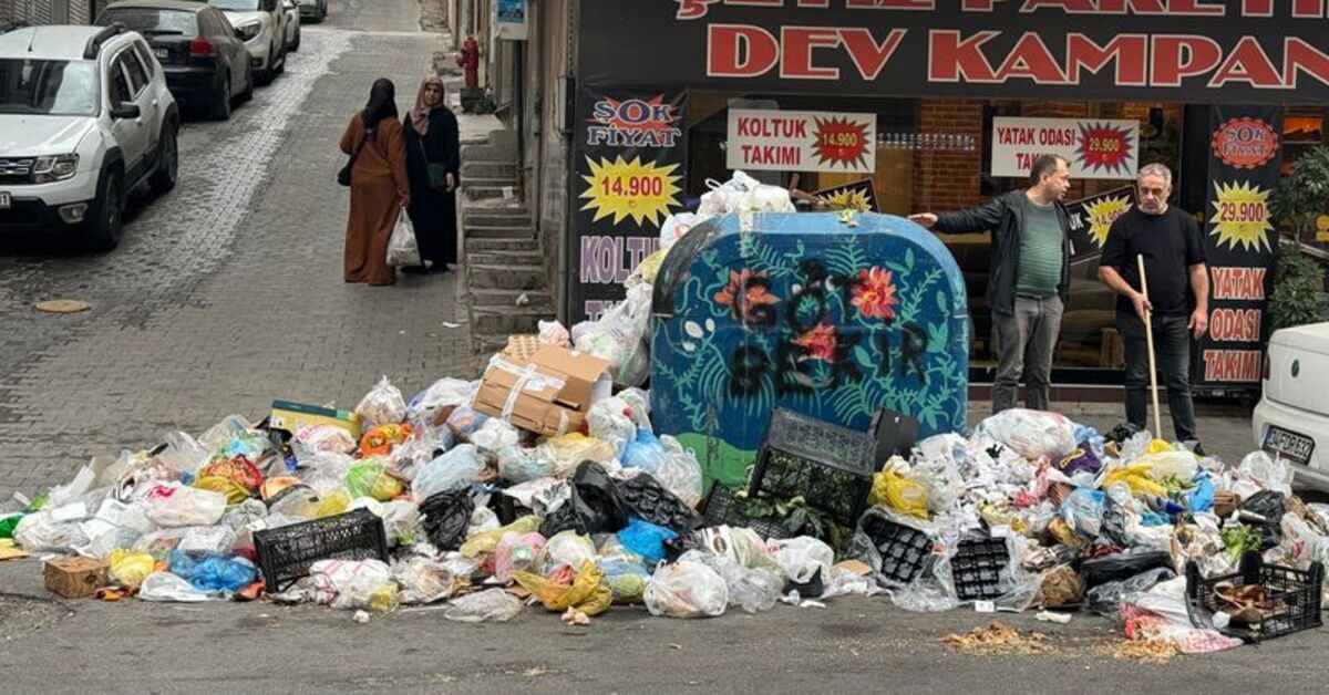 Buca’da işçilerin grevi nedeniyle sokaklarda çöp yığınları oluştu