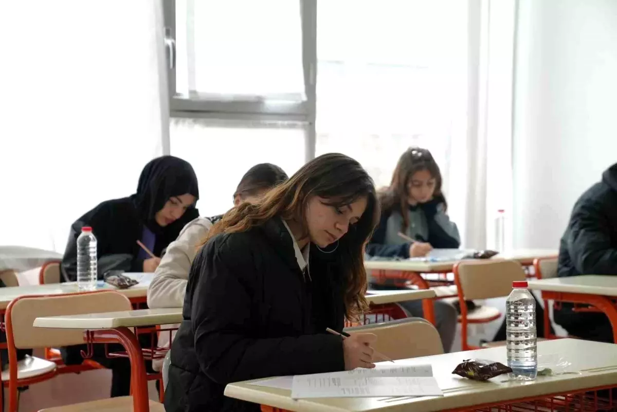 Elazığlı Öğrencilerden Belediye Başkanına Teşekkür