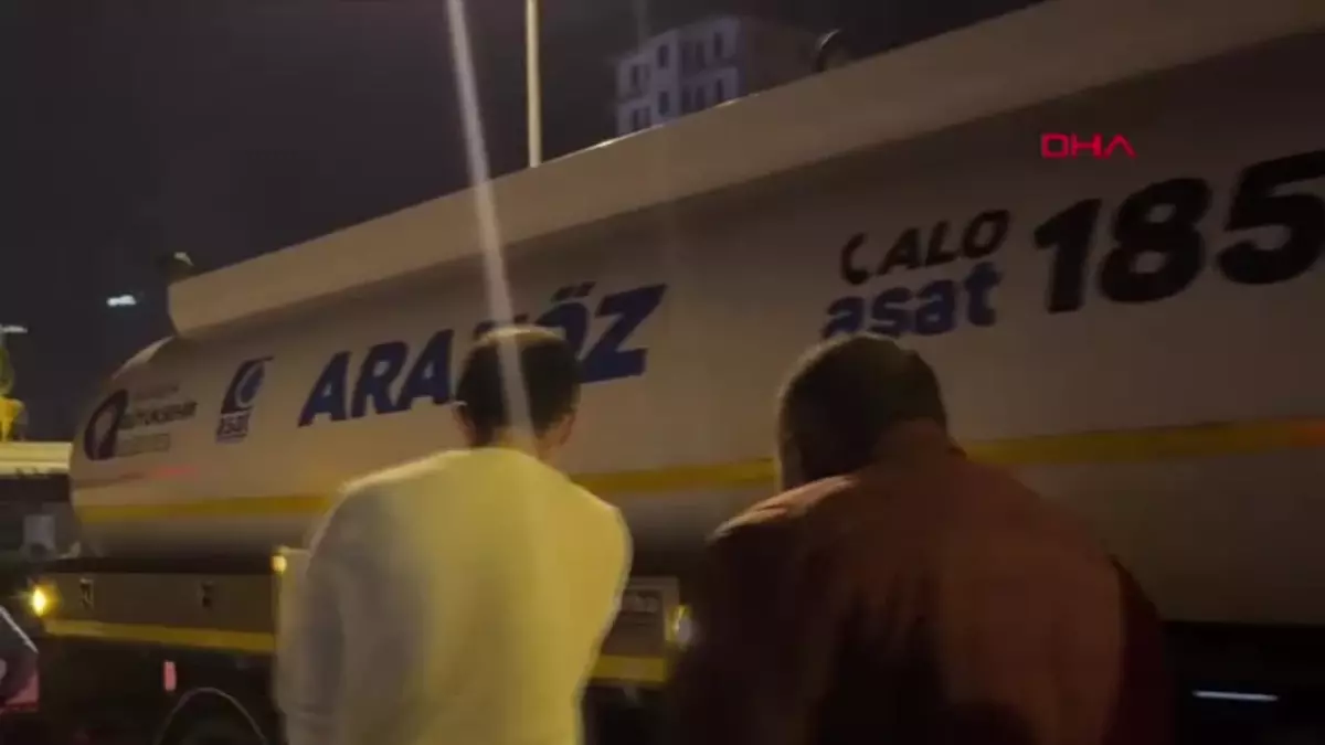 Alanya’daki Yangında 4 İşçi Yaralandı, 1 İtfaiye Erinin Durumu İyi